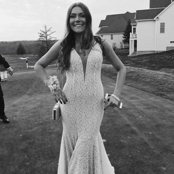 prom dress!! - Picture 1 of 4